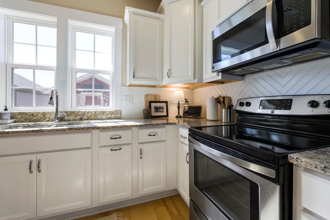 Cabinet Staining in Virginia