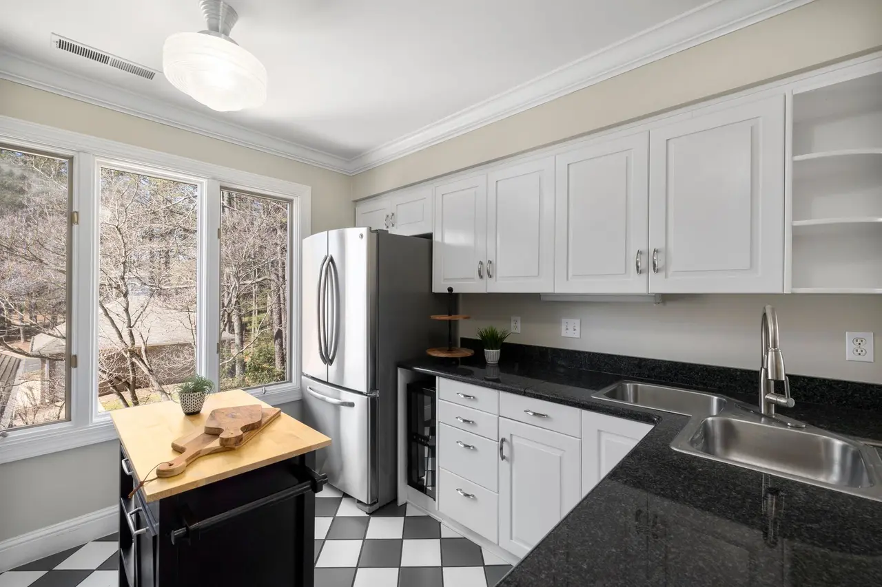 Kitchen Cabinet Makeover in Virginia